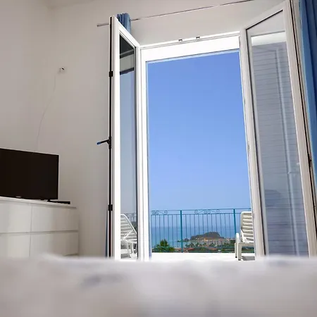 Sole Mare - Chiavarello Holiday home *